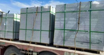 江门 芝麻白花岗岩地铺石装车日常