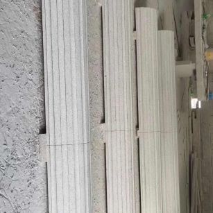 江门 花岗岩厂家带你看白麻花岗岩门楼大柱柱皮