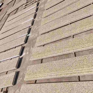 江门 黄金麻花岗岩光面楼梯踏步