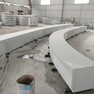 江门芝麻白花岗岩石板材 园林光面弧形坐凳