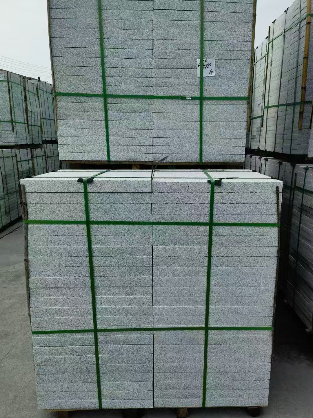 江门 芝麻白火烧，园林广场市政工程地铺石，1.8~5.0厚均有现货