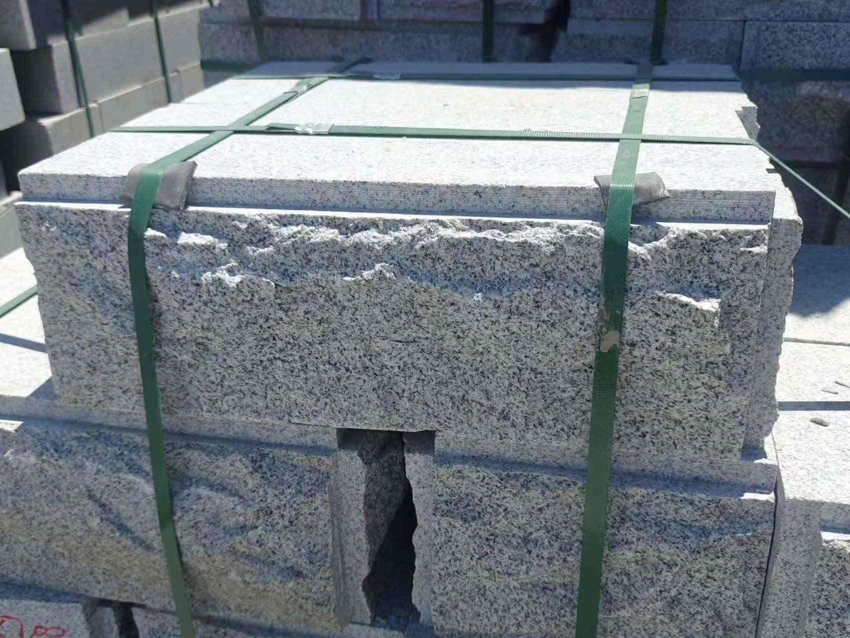 江门 芝麻白花岗岩自然面成品