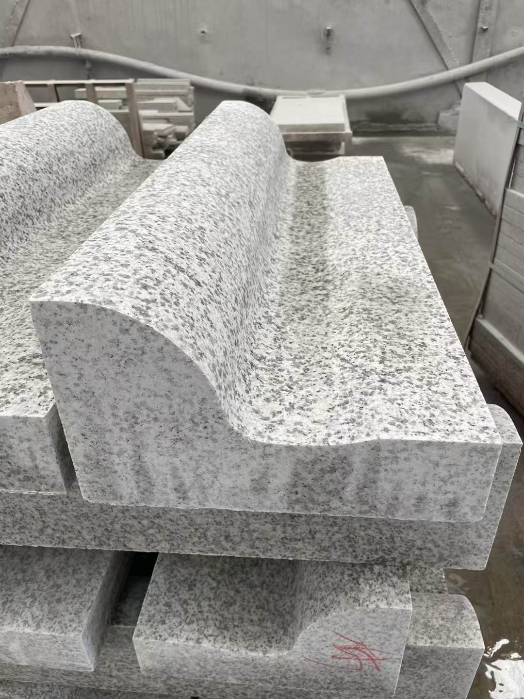 江门 白麻花岗岩S型路沿石，路侧石，马路牙子等