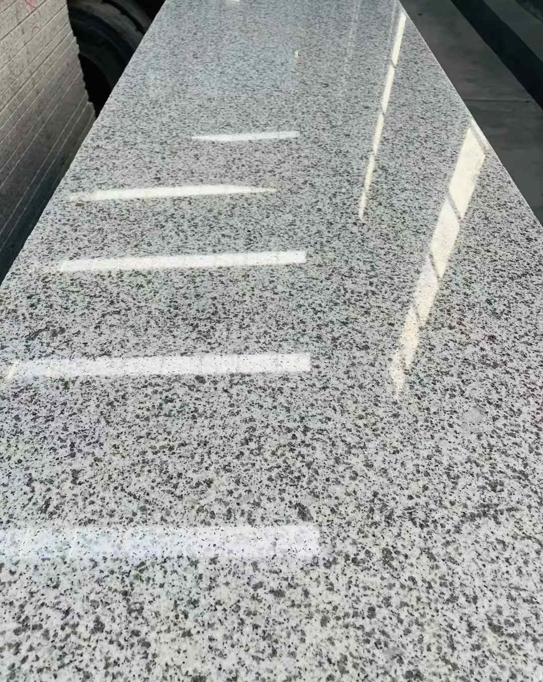 江门 白麻花岗岩光面毛板