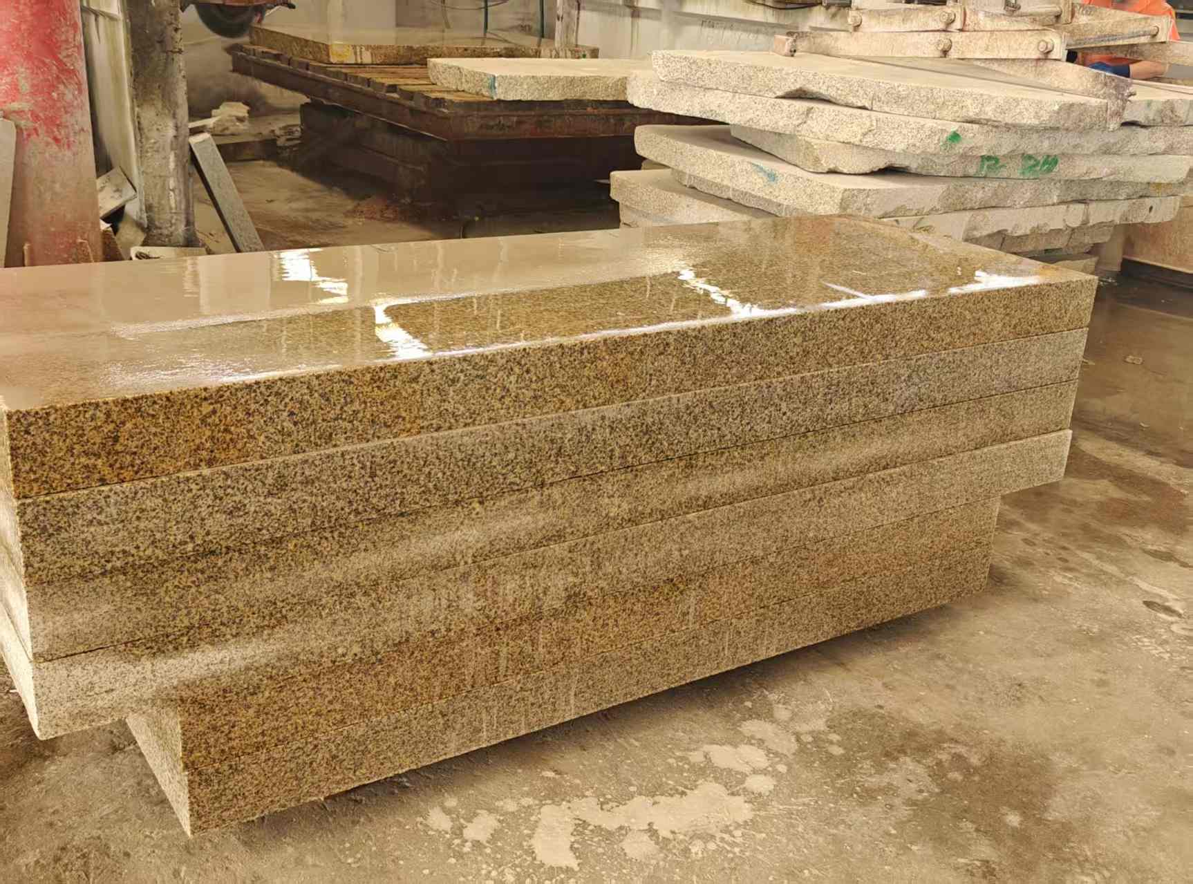 江门 黄金麻栏杆料半成品加工中