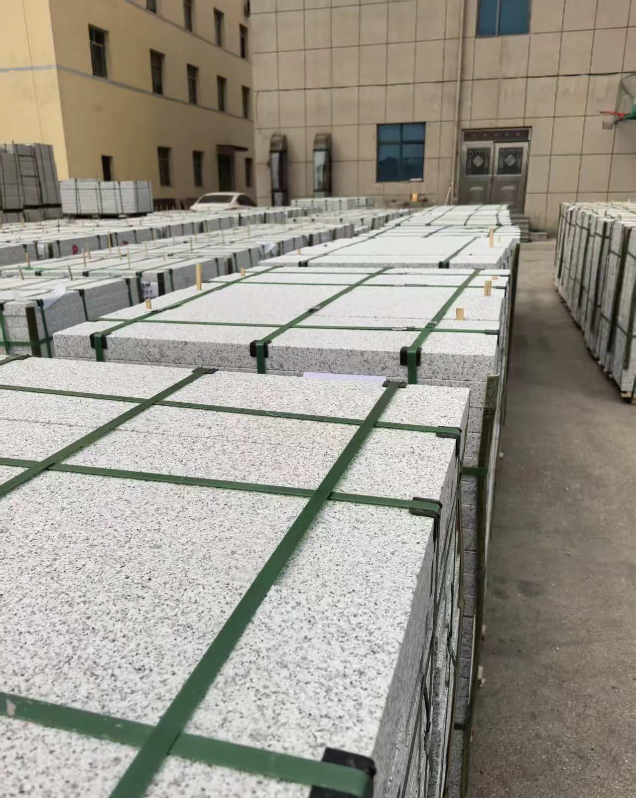 江门 白麻花岗岩5.0公分荔枝面地铺石