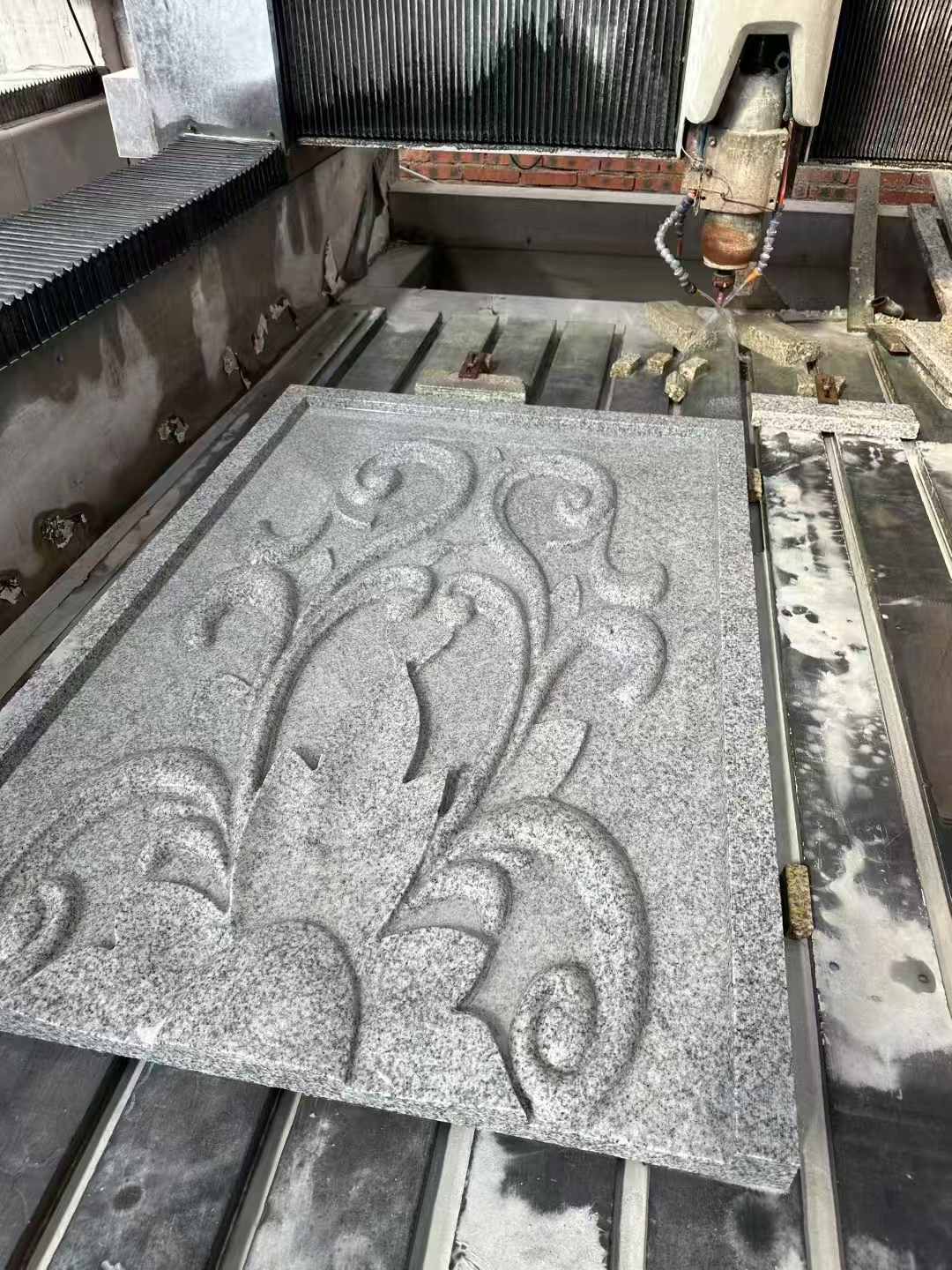 江门 白麻别墅干挂雕花板