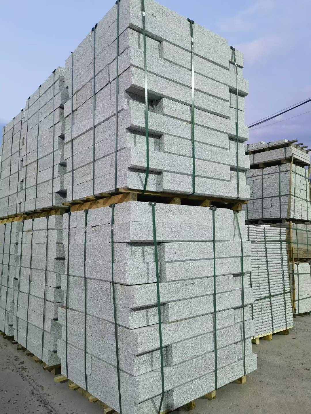 江门 芝麻白花岗岩路沿石，路缘石，路肩石，道牙，立缘石，马路牙子，街沿石，侧石等