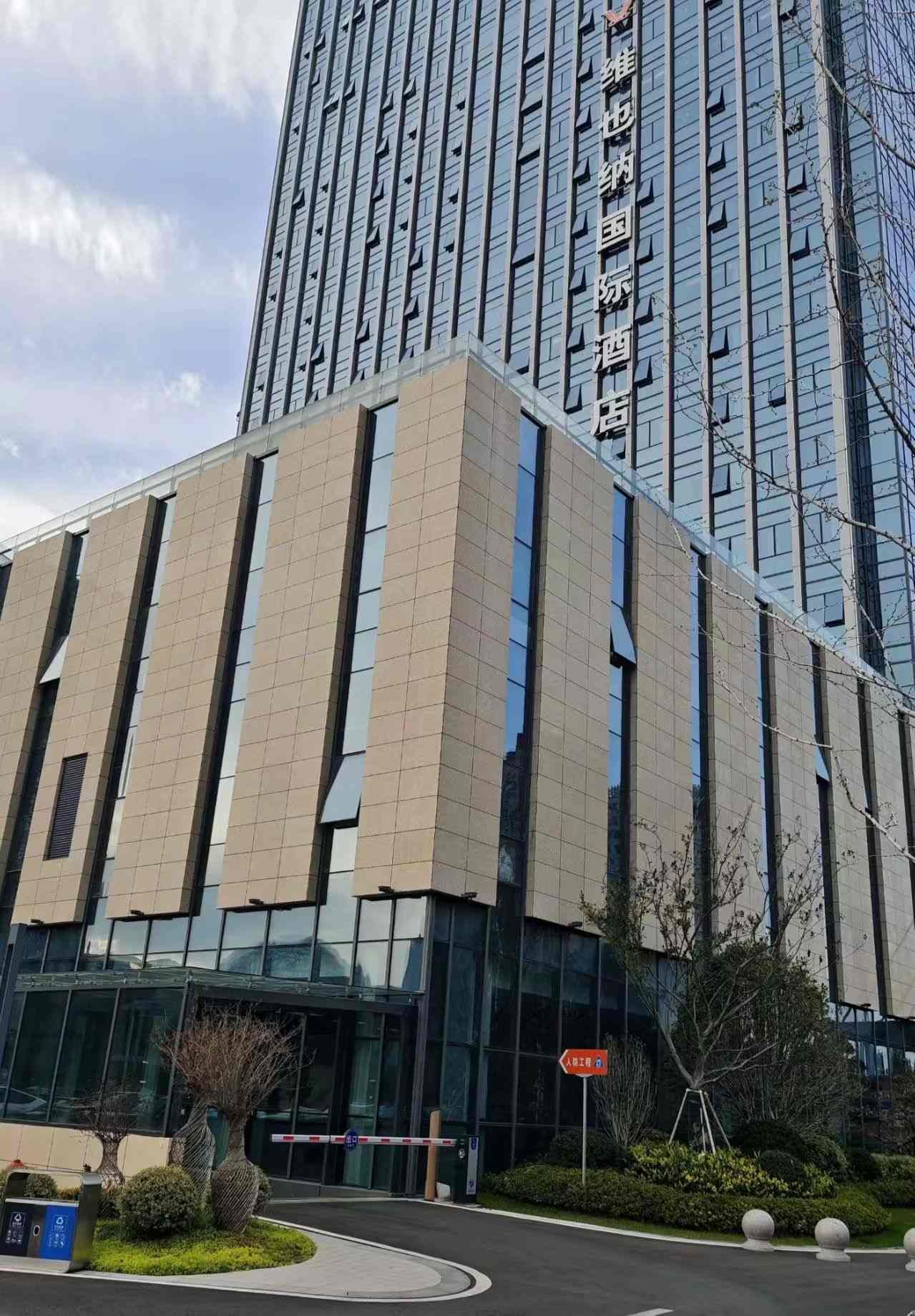 江门 黄金麻花岗岩外墙干挂