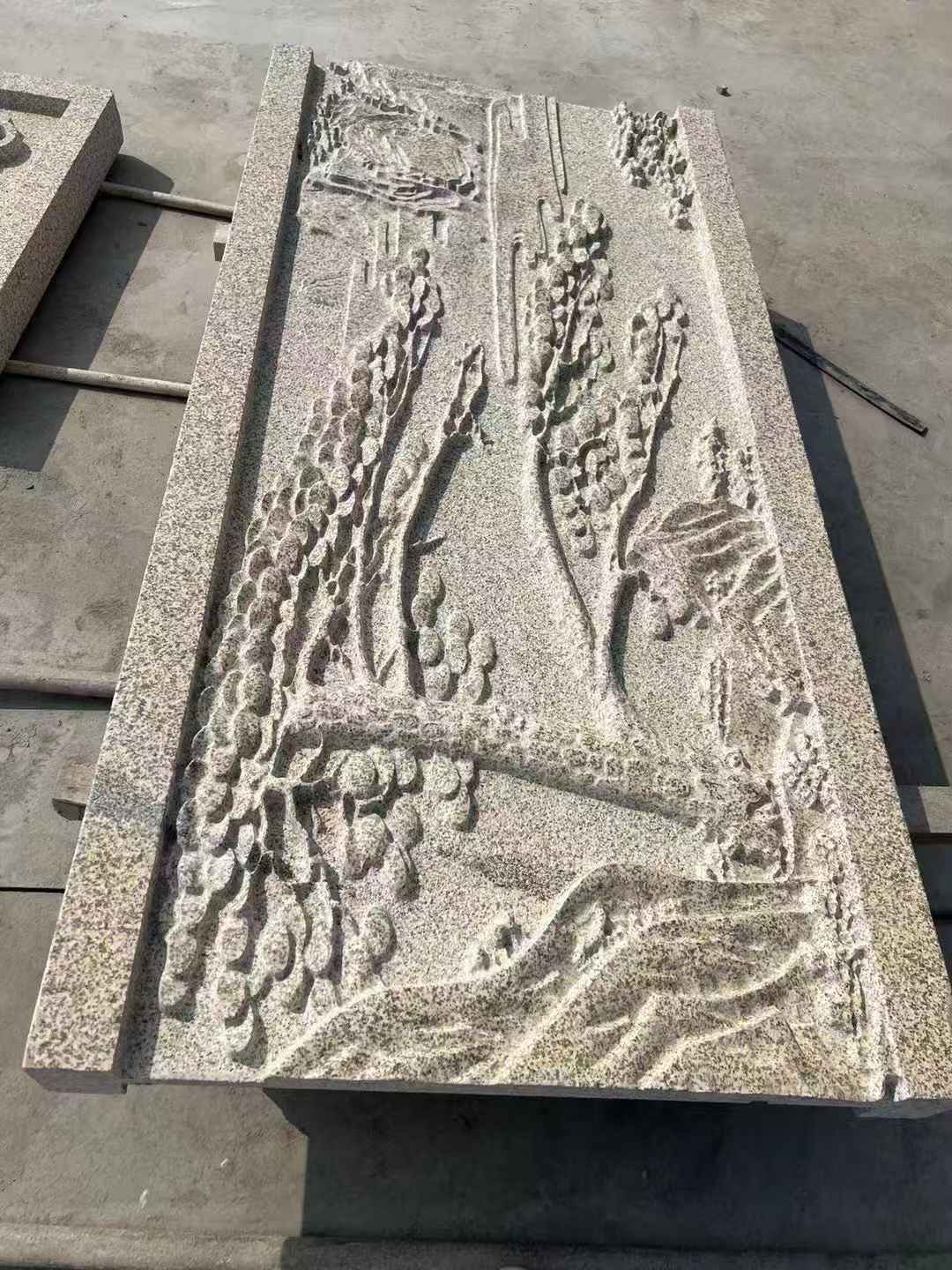 江门 黄金麻雕刻板浮雕迎客松